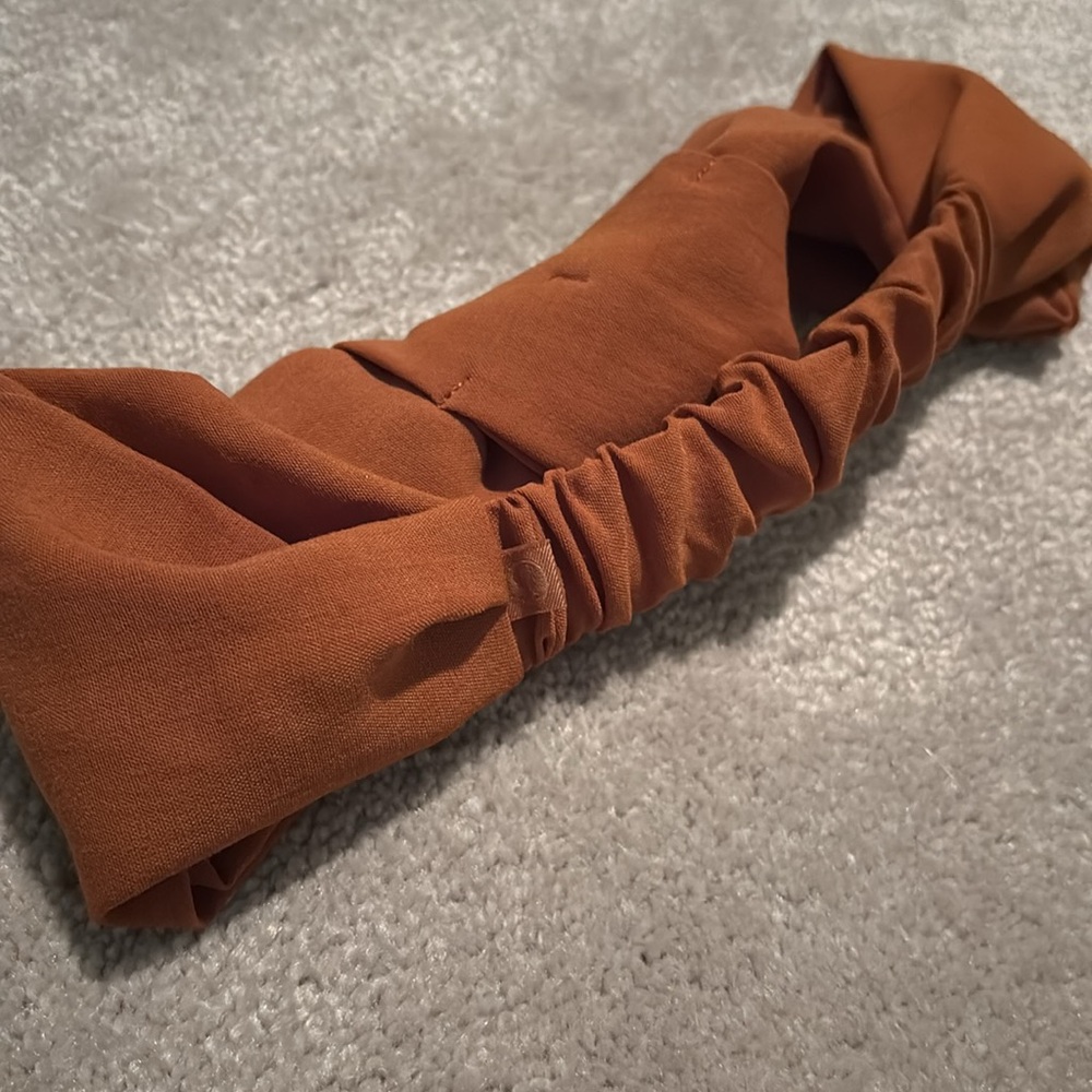 Brown Lululemon Knotted Headband - Picture 3 of 4